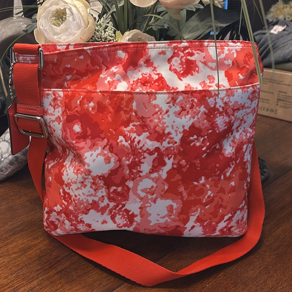 COACH NYLON GETAWAY FLORAL FILE CROSSBODY BAG EUC COA - Picture 5 of 7
